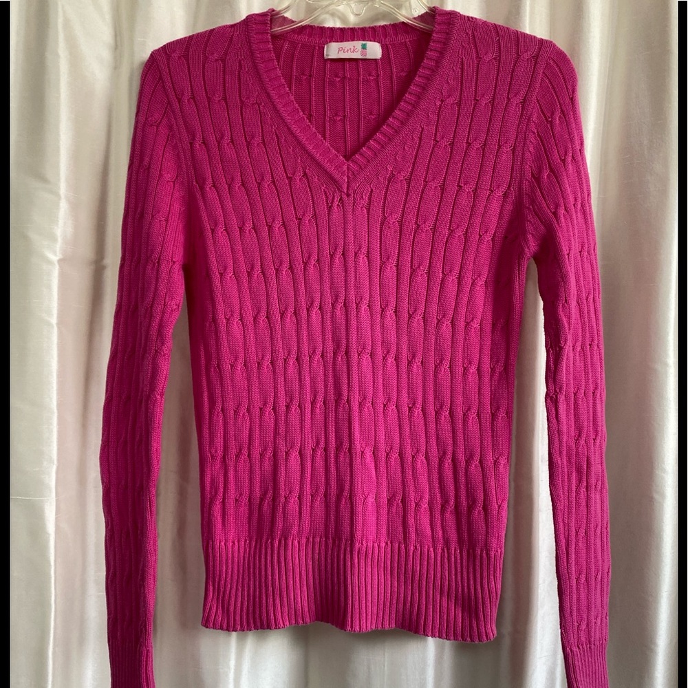 PINK PINEAPPLE 🍍 cable knit sweater.